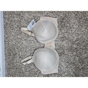Vanity Fair womens Full Figure Beauty Back Smoothing Bra, Underwire - Beige 40DD